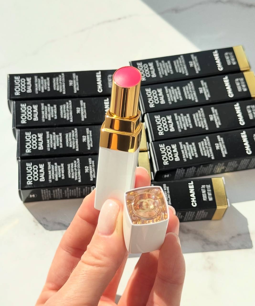 Chanel — купити косметику, догляд і аромати | Pella Cosmetics